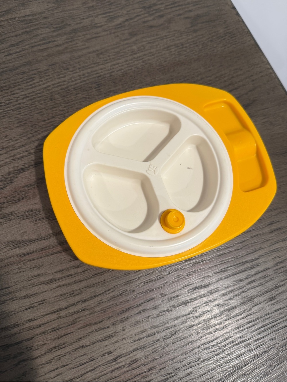 VTG 1986 Fisher Price BABY MEALTIME PLATE #2150 Fun With Food Yellow White Play